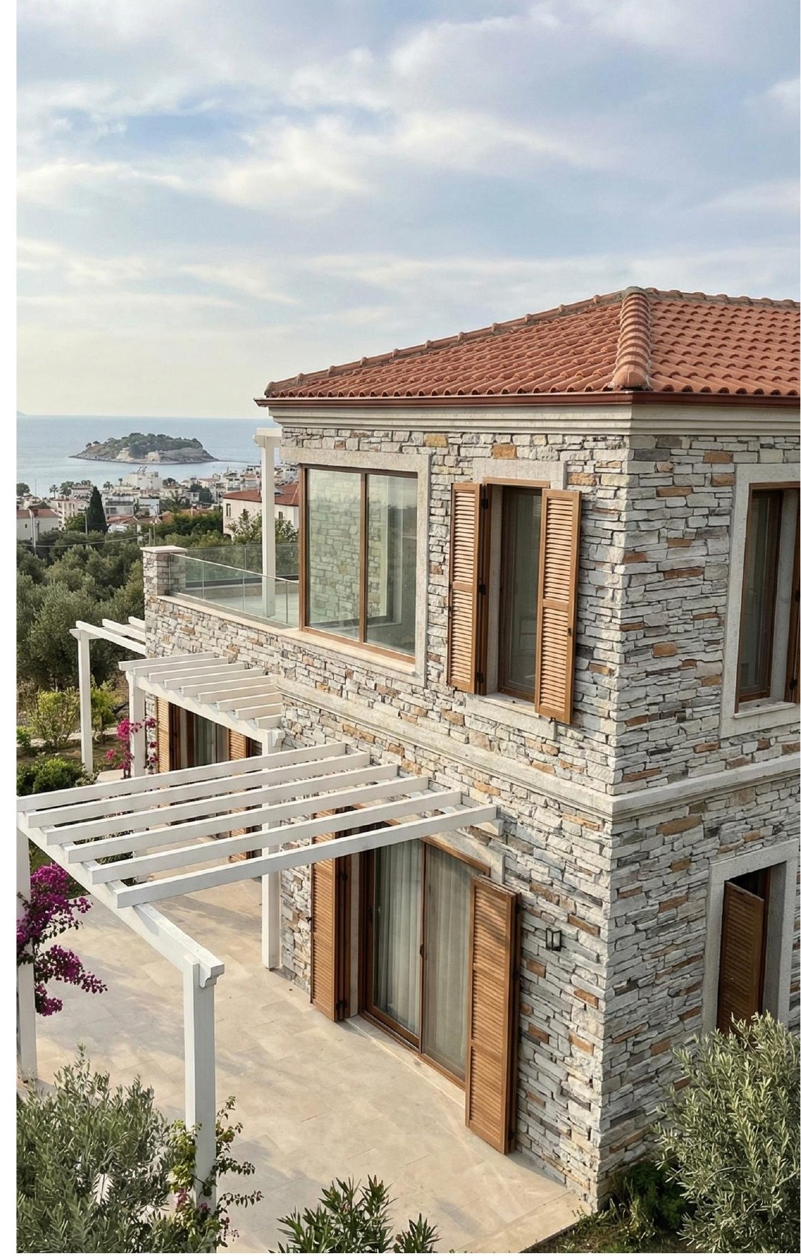 V Stone Art doğal taş kaplamalı deniz manzaralı villa